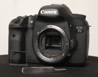Canon EOS 7D with Mosaic Engineering VAF filter installed